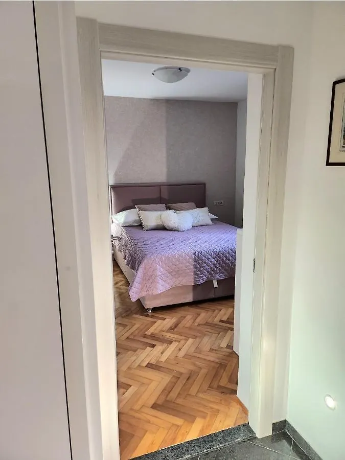 Luxury Apartment Aurora - Cod 0409 Οπατία